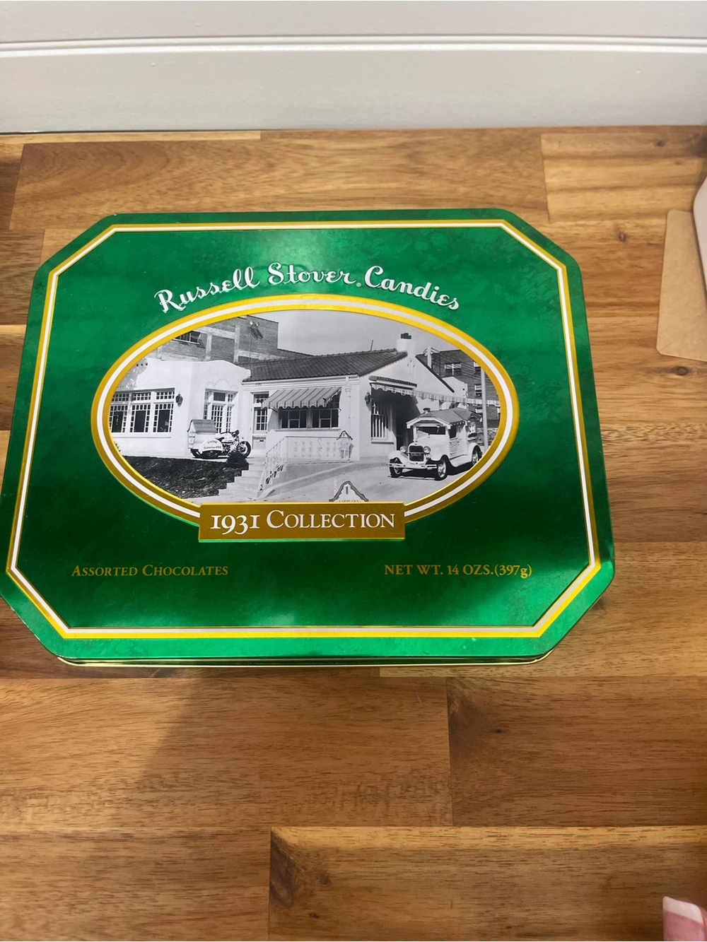 Russell Stover Green 1931 Collection Decorative Candy Tin